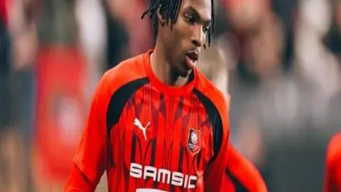 雷霆对决掘金：NBA精华赛事总分分析